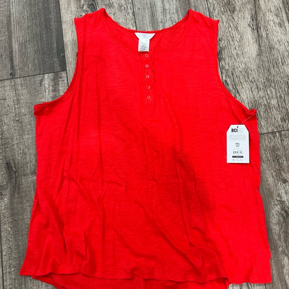 Red tank top size XXL new
